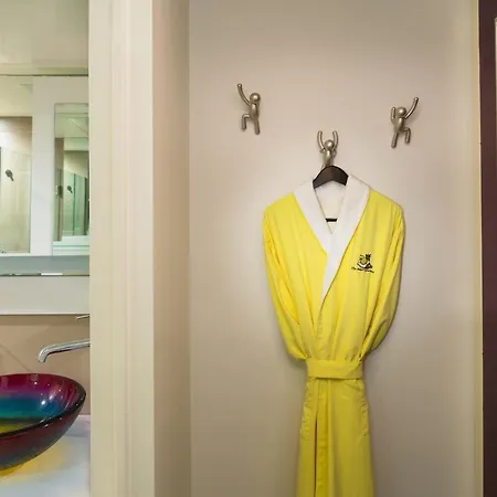 Staypineapple, An Artful Hotel, Midtown Hotel New York