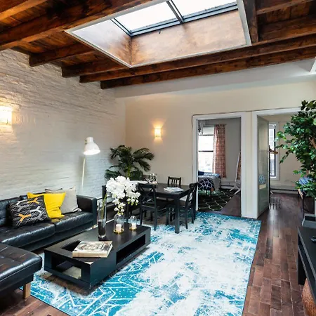 Gorgeous Prime Soho 3 Bedrooms Penthouse Apartment