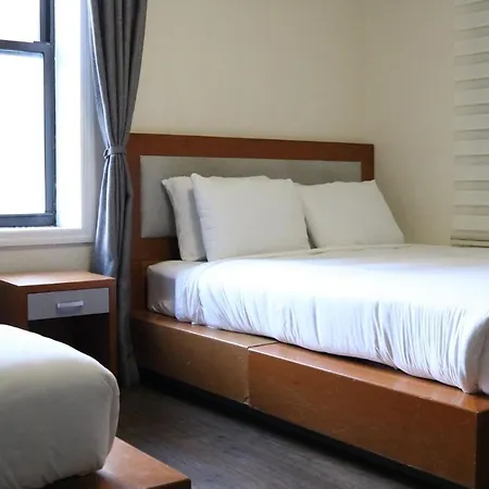 Midtown West 3*