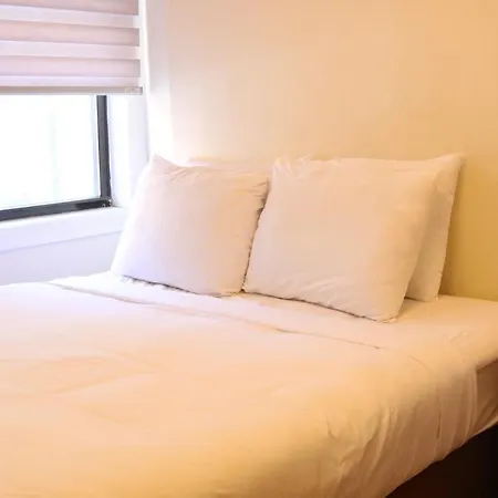 Hotel Midtown West 3*