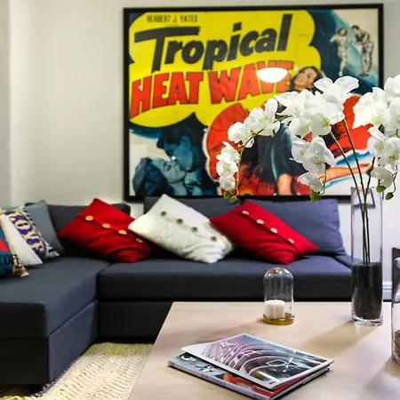 Amazing Soho With Private Backyard Apartment