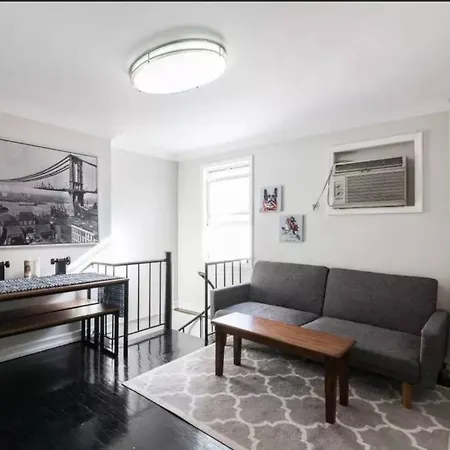 Large 5br 2ba Private Garden Williamsburg Holiday home