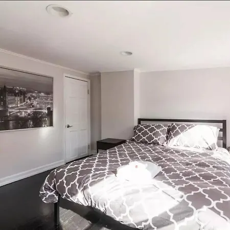 Holiday home Large 5br 2ba Private Garden Williamsburg New York