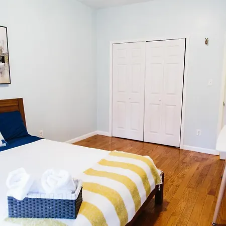 Stylish, Comfortable 3 Bdr In Trendy Williamsburg Apartment New York