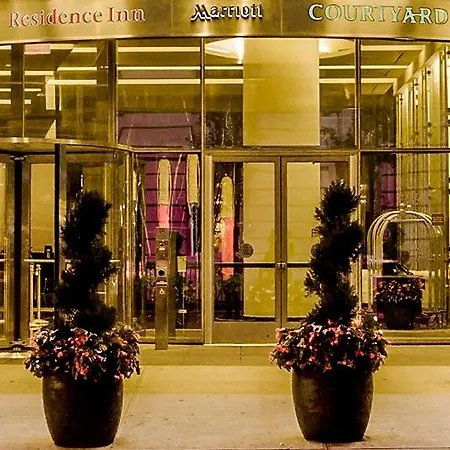 Courtyard By Marriott Manhattan/central Park Hotel