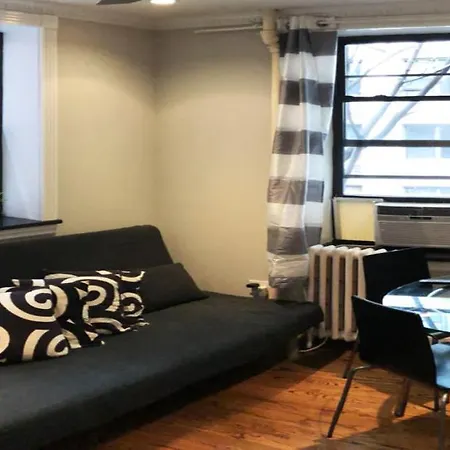 Apartment In The Heart Of Manhattan