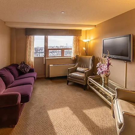 Hotel The Avenue Plaza