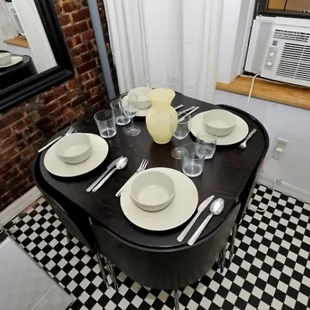 Midtown East Two Br Apartment *