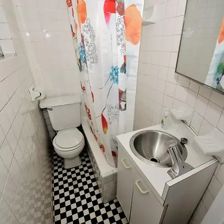 Midtown East Two Br *