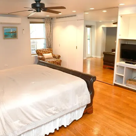 Manhattan Brownstone Apartment