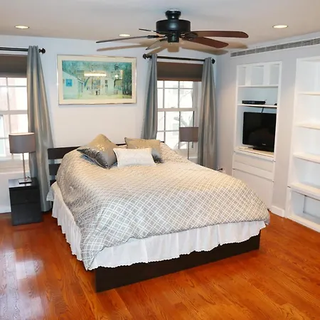 Manhattan Brownstone Apartment New York