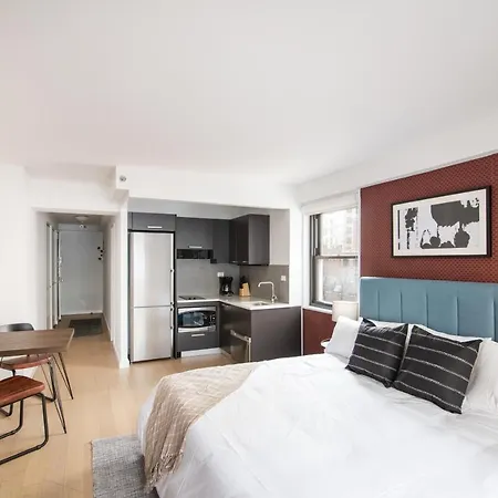 Modern Midtown East Suites By Sonder *