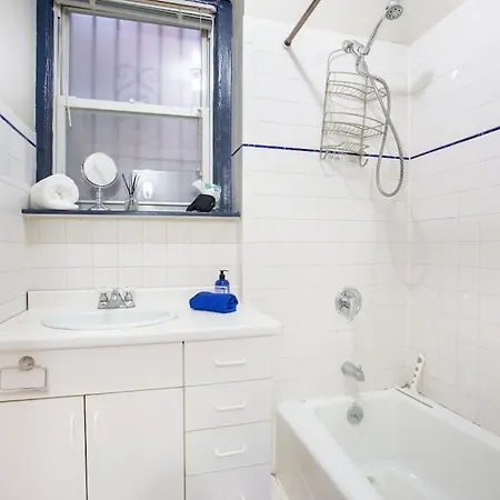 Fully Furnished 2 Bed Apt In Chelsea Nyc *