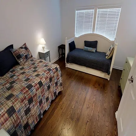Brant Beach Oceanside Home.2 Living Summer That Has For The Whole Family. 140253