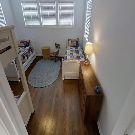 Holiday home Brant Beach Oceanside Home.2 Living Summer That Has For The Whole Family. 140253