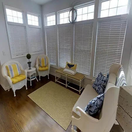 Holiday home Brant Beach Oceanside Home.2 Living Summer That Has For The Whole Family. 140253