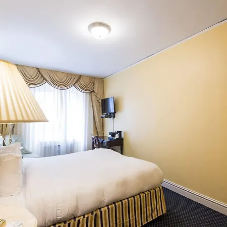 3 West Club Hotel 3*