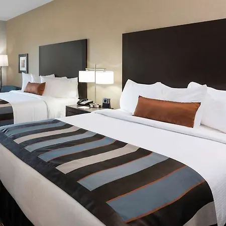 Wingate By Wyndham Jamaica Ny/ Airtrain Jfk