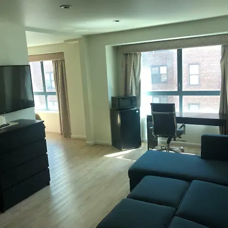 Comfort & - Kew Gardens Near La Guardia Airport Hotel