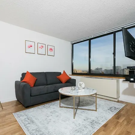 Spectacular Studio In The Ues Apartment