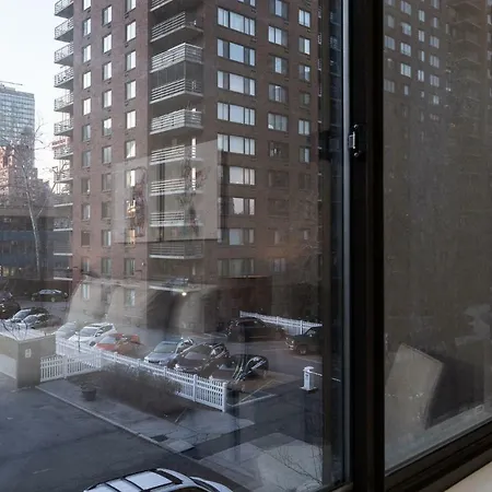 Cozy 2 Bedrooms By Central Park *