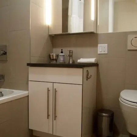 2bd 2ba E 7th St New York