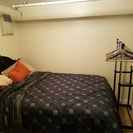 Quiet & Charming 2 Bedroom Condo In Manhattan Apts *