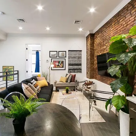 Stayloom's Charming Designer Space | Near A/c/j Apartment