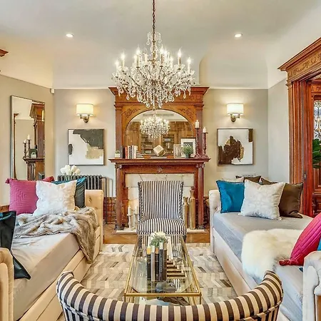 Stayloom's Dazzling Luxe Brownstone | 5 Min To A/c Villa *