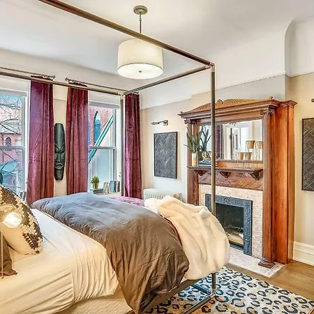 Villa Stayloom's Dazzling Luxe Brownstone | 5 Min To A/c