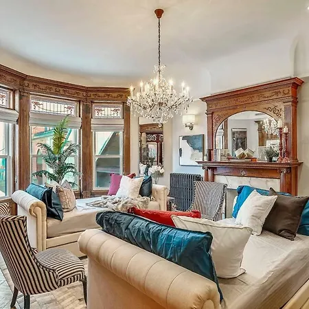 Villa Stayloom's Dazzling Luxe Brownstone | 5 Min To A/c New York