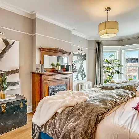 Villa Stayloom's Dazzling Luxe Brownstone | 5 Min To A/c New York