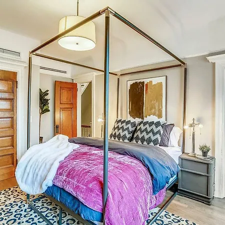 Stayloom's Dazzling Luxe Brownstone | 5 Min To A/c * New York
