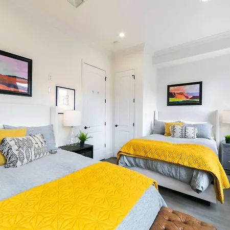 Stayloom's Charming Designer Space | Near A/c/j Apartment