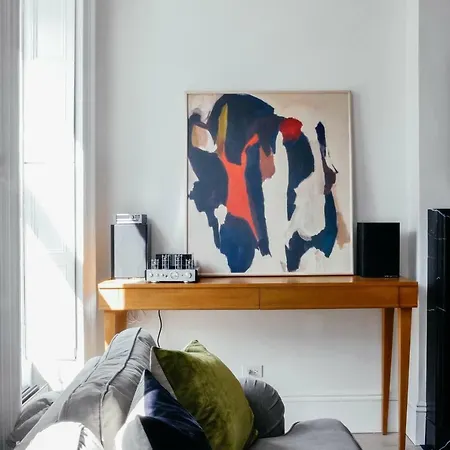 3rd Street Place Apartment