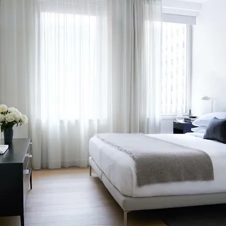 Aparthotel Aka Street 4*