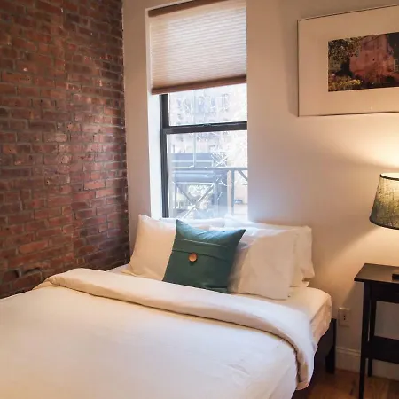 Soho Elizabeth 1 *
