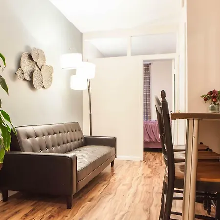 Times Square Apartment New York