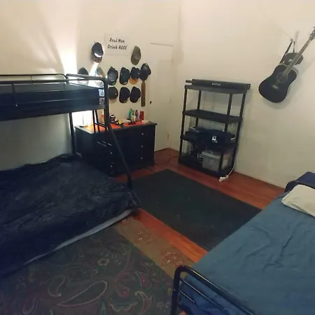 Swoff Spot In Harlem's Heart Homestay *