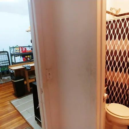 Homestay Swoff Spot In Harlem's Heart New York