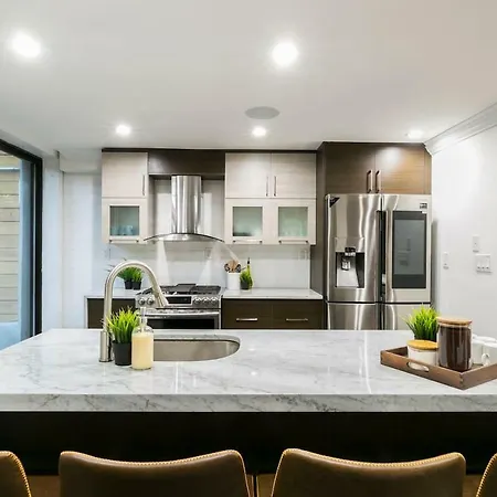 Stayloom's Trendy Brooklyn Oasis Near A C J * New York