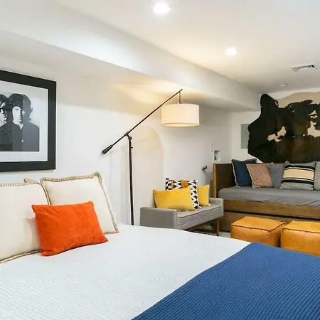 Apartment Stayloom's Trendy Brooklyn Oasis Near A C J *