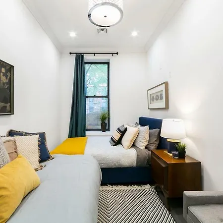 Stayloom's Trendy Brooklyn Oasis Near A C J * New York