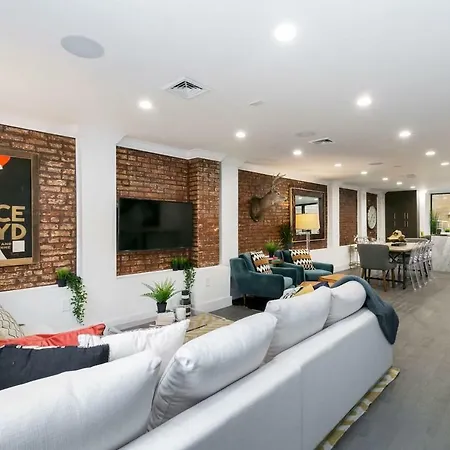 Stayloom's Trendy Brooklyn Oasis Near A C J * New York
