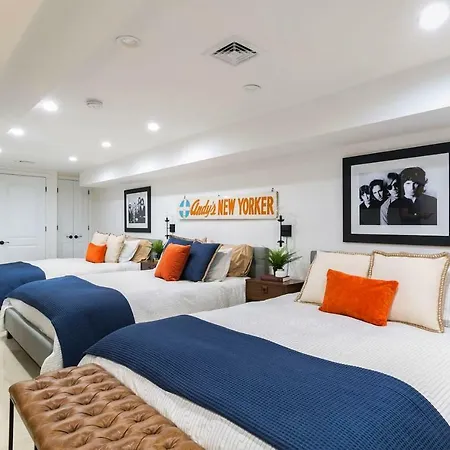 Apartment Stayloom's Trendy Brooklyn Oasis Near A C J *