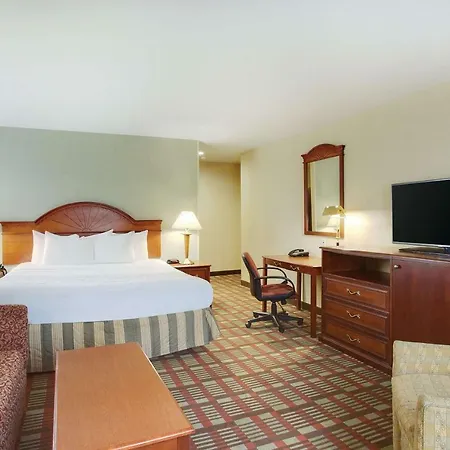 La Quinta By Wyndham Queens New York