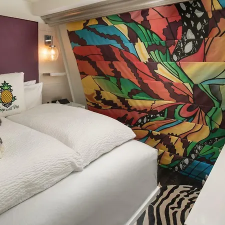Hotel Staypineapple, An Artful Hotel, Midtown 4*