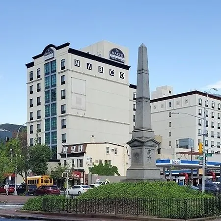 Hotel Marco Laguardia & New York