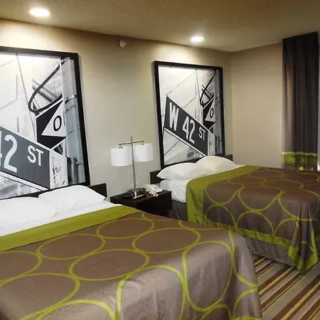 Super 8 By Wyndham Jamaica North Conduit