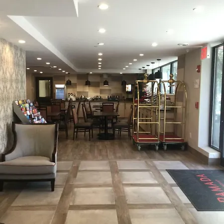 Hotel Ramada By Wyndham Bronx Terminal 3*